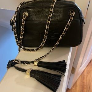 Tory Burch Crossbody good condition no marks, camera bag size